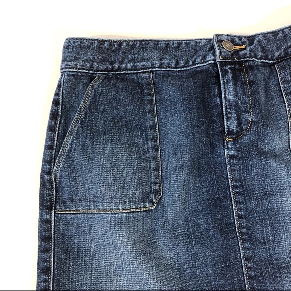 Ann Taylor LOFT Stretch Denim Mini Skirt - Picture 2 of 8
